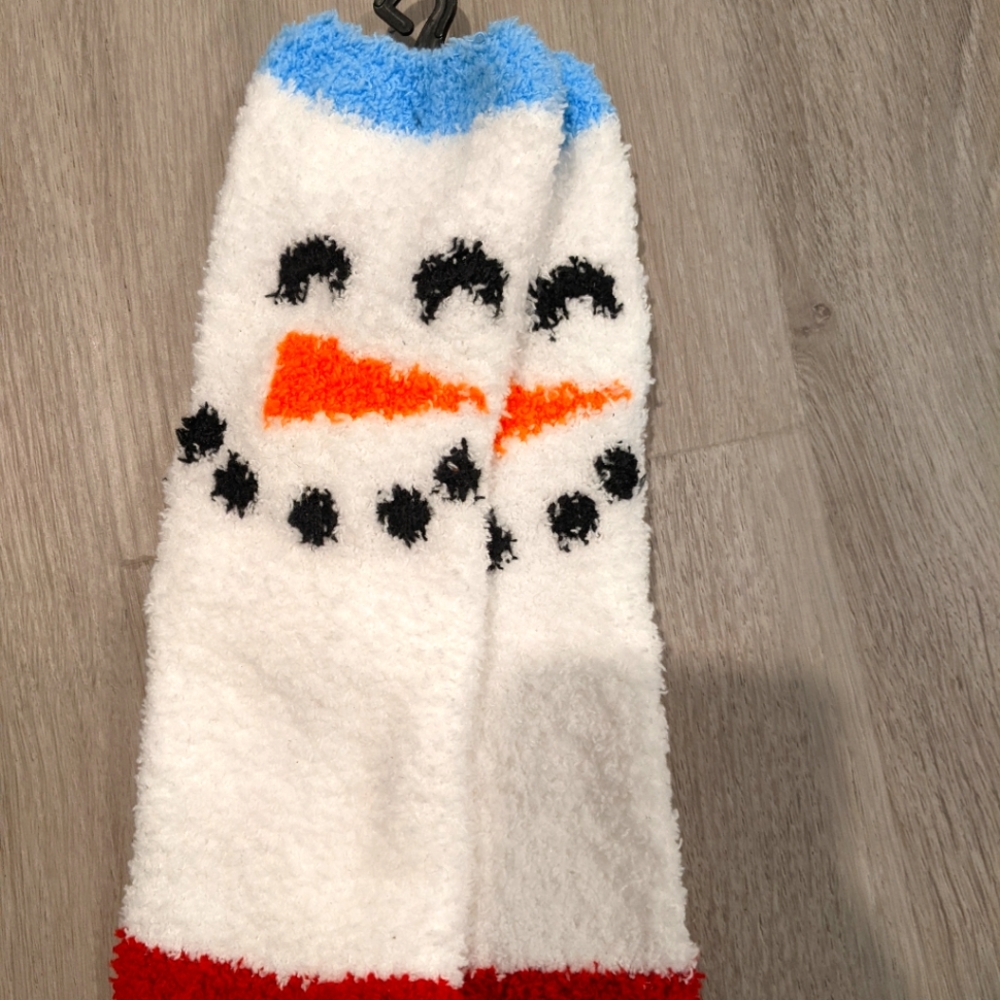 FUZZY SOCKS